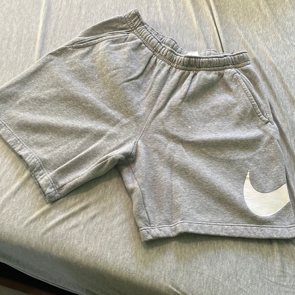 Nike sweat shorts grey size L